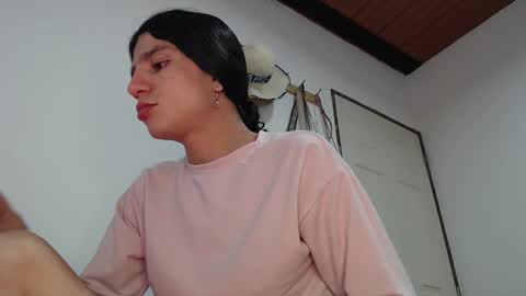 Snapshot of luisitahott chatting on March 9, 2026, 3:43 am Luisita online show from March 9, 2026, 3:43 am