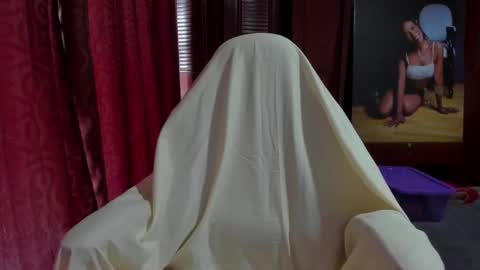 Snapshot of luissa_s1 chatting on October 5, 2025, 11:52 am Luissa online show from October 5, 2025, 11:52 am