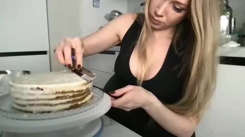 luiva13 online show from January 20, 2025, 8:30 am