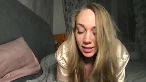 luiva13 online show from January 23, 2025, 6:14 pm