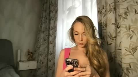 luiva13 online show from February 11, 2025, 11:43 am