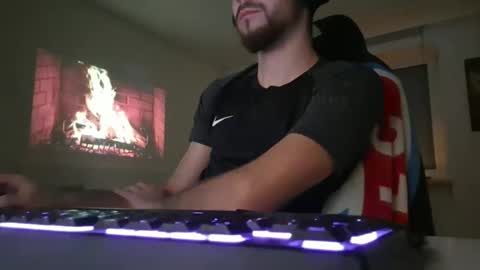 lukasschoetz online show from November 15, 2025, 4:47 pm