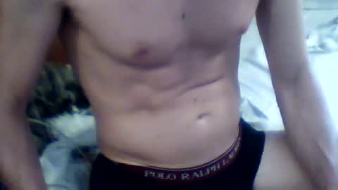 Snapshot of luke983 chatting on August 7, 2026, 2:08 pm luke983 online show from August 7, 2026, 2:08 pm