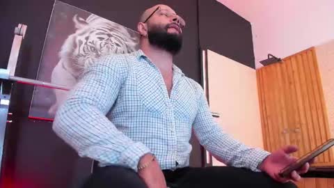 LUKE online show from November 3, 2025, 11:33 am