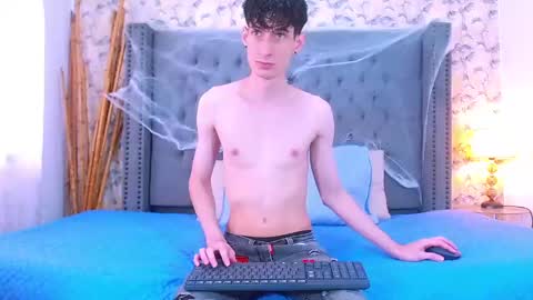 luke_carter online show from October 22, 2025, 1:22 pm