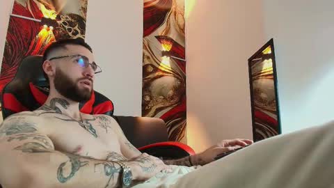 LUKE online show from October 9, 2025, 1:53 pm