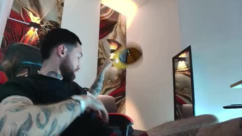 LUKE online show from December 22, 2025, 1:19 pm