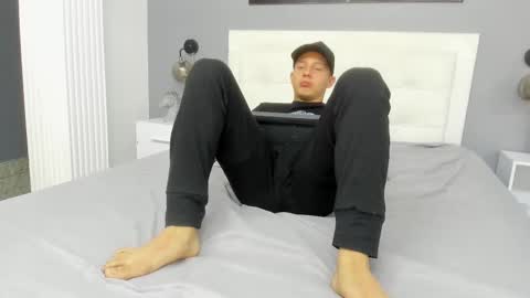 Snapshot of luke_julien chatting on March 10, 2025, 7:29 pm Luke Julien online show from March 10, 2025, 7:29 pm