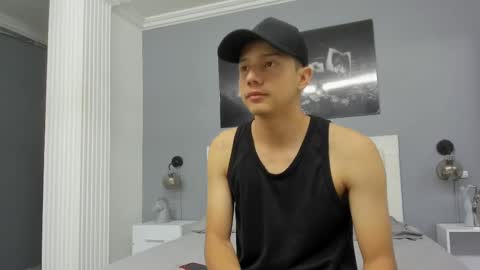 Snapshot of luke_julien chatting on March 11, 2025, 12:17 pm Luke Julien online show from March 11, 2025, 12:17 pm