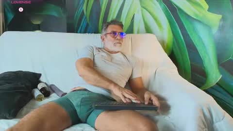 Luke Crews online show from March 18, 2026, 7:39 pm