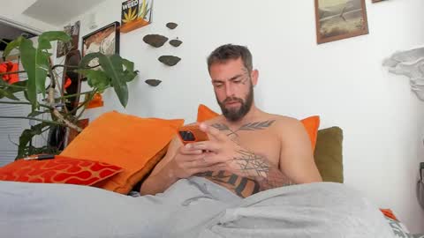 Snapshot of lukerex chatting on January 27, 2025, 3:39 pm Luke Rex online show from January 27, 2025, 3:39 pm