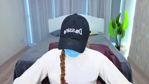 Snapshot of lukeriamoon chatting on October 21, 2025, 5:41 am lukeriamoon online show from October 21, 2025, 5:41 am