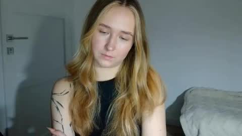 Lulu Baby18 online show from February 26, 2026, 8:52 pm