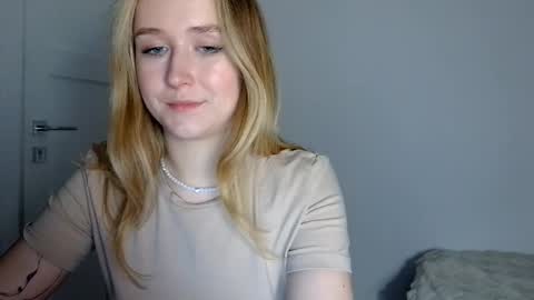 Snapshot of lulu_baby1 chatting on April 29, 2026, 7:42 pm Lulu Baby18 online show from April 29, 2026, 7:42 pm