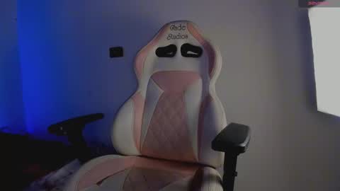 elizabeth online show from September 29, 2025, 4:34 pm