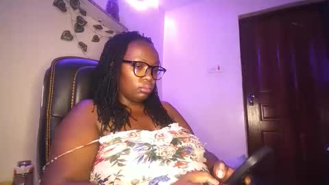 Snapshot of lulu_sparks1 chatting on October 20, 2025, 5:41 am lulu_sparks1 online show from October 20, 2025, 5:41 am