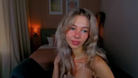 Snapshot of lulualise chatting on June 10, 2026, 2:16 pm Alise online show from June 10, 2026, 2:16 pm