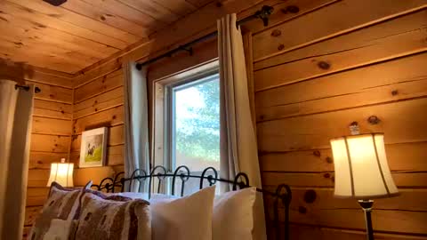 Snapshot of lulupixxx chatting on January 14, 2025, 5:56 pm Connie online show from January 14, 2025, 5:56 pm