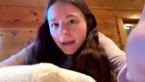 Snapshot of lulupixxx chatting on October 22, 2025, 2:39 pm Connie online show from October 22, 2025, 2:39 pm