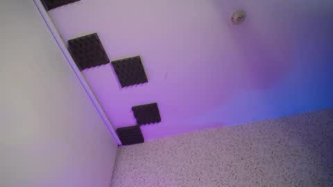 Luly online show from April 1, 2026, 3:40 am