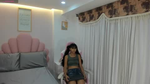 luly_dreams online show from April 14, 2026, 12:00 pm