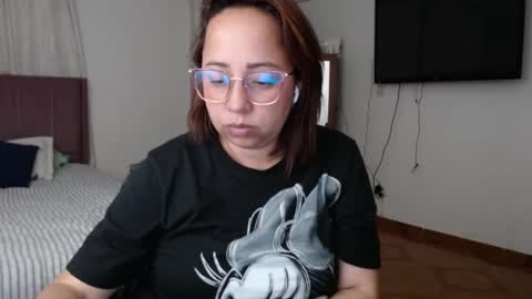 LUMI     online show from February 3, 2025, 3:42 am