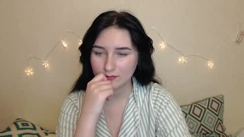 Snapshot of lumulav9 chatting on December 18, 2024, 5:42 pm Lumulav online show from December 18, 2024, 5:42 pm