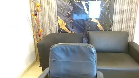 luna253951 online show from May 13, 2026, 10:17 pm