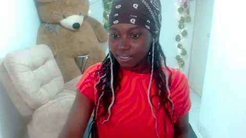 luna253951 online show from June 3, 2026, 1:25 pm