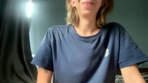 Snapshot of luna3589 chatting on December 12, 2024, 6:36 am Luna online show from December 12, 2024, 6:36 am