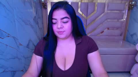 Luna online show from April 22, 2026, 3:09 am