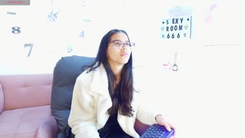 Luna And Titan  online show from February 8, 2026, 11:35 am