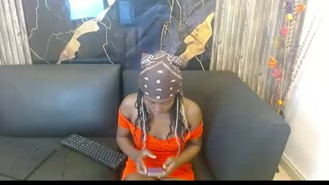 Snapshot of luna_bella882689 chatting on June 19, 2026, 6:01 pm luna_bella882689 online show from June 19, 2026, 6:01 pm