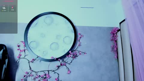 luna_bella_23 online show from June 2, 2026, 10:45 pm