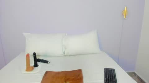 L U N A  online show from July 16, 2026, 12:22 pm