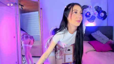Snapshot of luna_celeeste_ chatting on March 30, 2026, 5:25 pm Luna online show from March 30, 2026, 5:25 pm