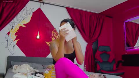 Snapshot of luna_dante_foxx chatting on March 12, 2026, 12:00 pm Luna Dante online show from March 12, 2026, 12:00 pm