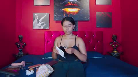 Snapshot of luna_dante_foxx chatting on March 25, 2026, 12:44 pm Luna Dante online show from March 25, 2026, 12:44 pm