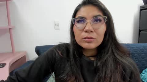 Snapshot of luna_dumont chatting on September 21, 2025, 11:23 am luna online show from September 21, 2025, 11:23 am