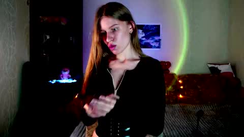 Snapshot of luna_evan chatting on December 1, 2025, 9:14 am luna_evan online show from December 1, 2025, 9:14 am