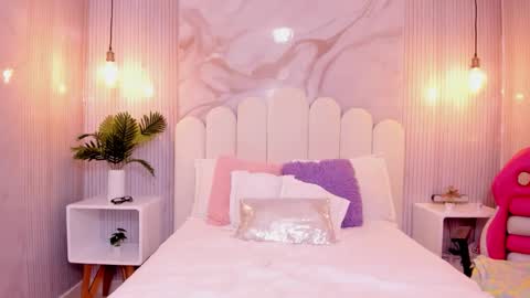 Snapshot of luna_hot_ass chatting on October 2, 2025, 9:00 pm luna_hot_ass online show from October 2, 2025, 9:00 pm