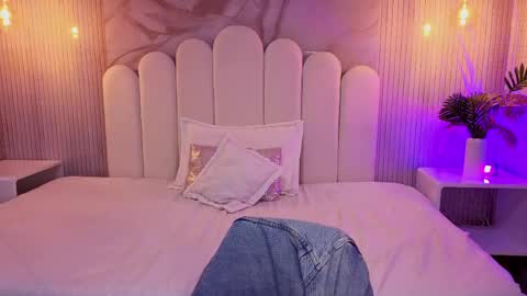 luna_hot_ass online show from May 21, 2026, 3:13 am