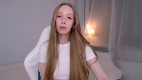 Luna online show from May 18, 2026, 4:07 am