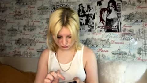 Luna online show from May 9, 2026, 8:03 pm
