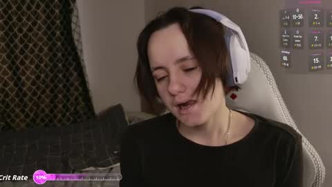 luna_loveeee online show from March 22, 2026, 3:43 am