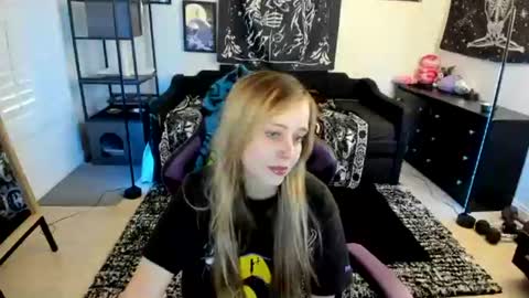 Luna online show from June 16, 2026, 11:29 pm
