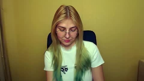 Luna online show from January 30, 2025, 12:48 pm