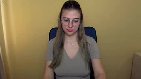 Luna online show from September 26, 2025, 12:53 pm