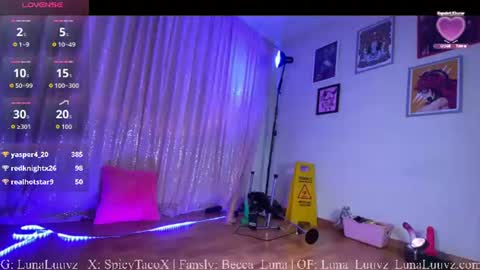 Luna Luuvz online show from July 7, 2026, 1:52 am