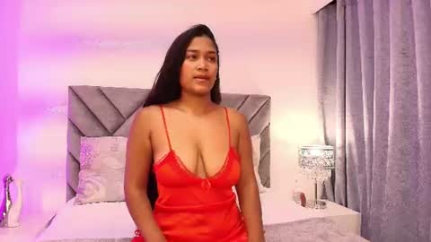 Snapshot of luna_queen7 chatting on July 23, 2026, 11:19 am luna_queen7 online show from July 23, 2026, 11:19 am